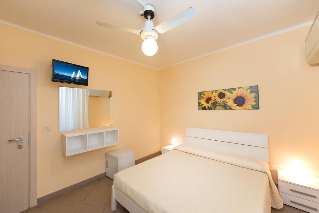 Hotel Cuba Милано Мартима Екстериор снимка